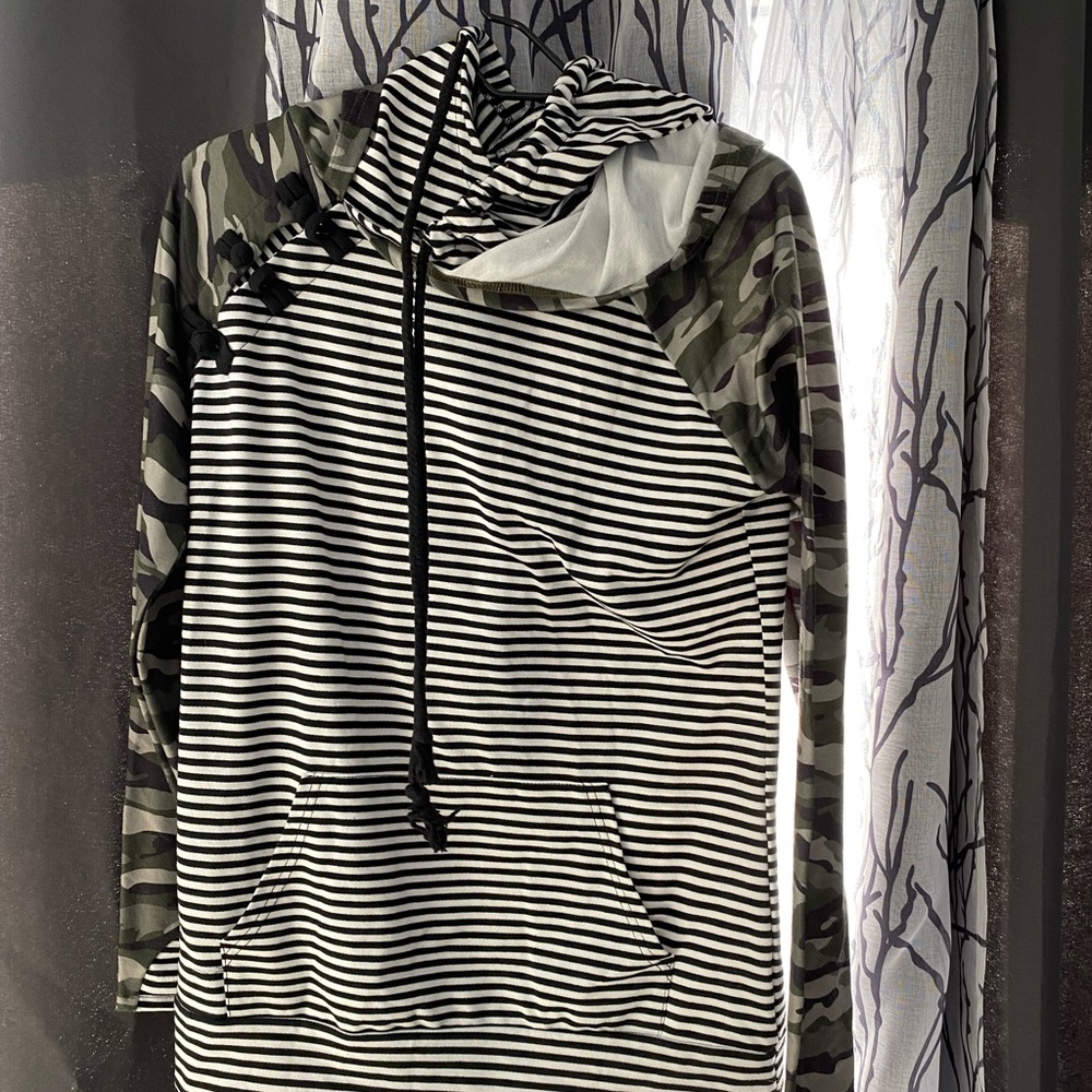 Medium double hood sweatshirt